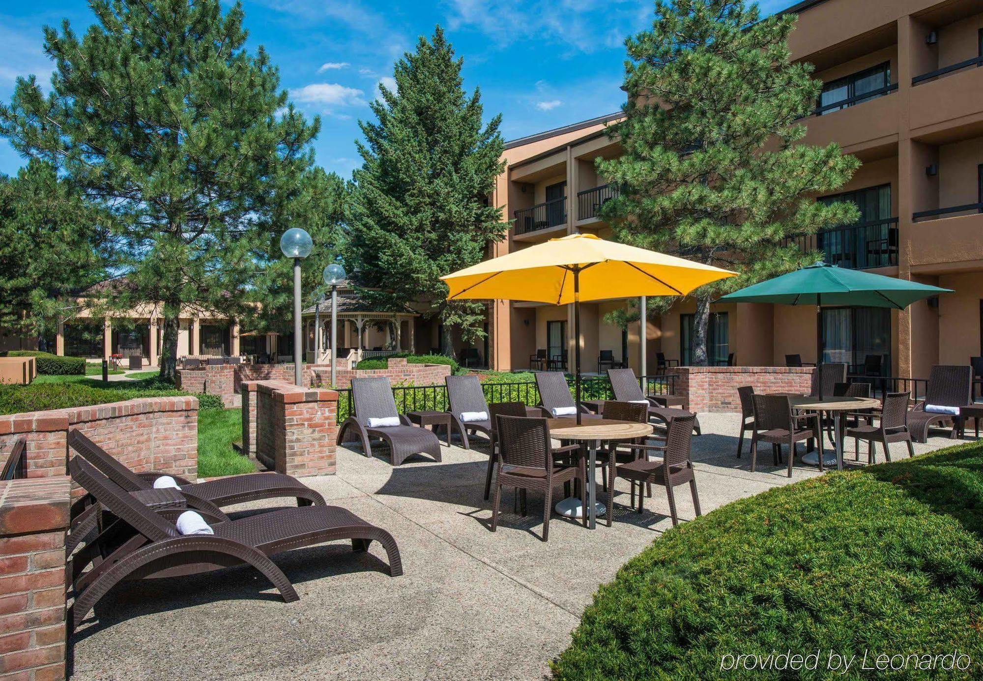 Courtyard Chicago Wood Dale / Itasca Hotel Exterior foto